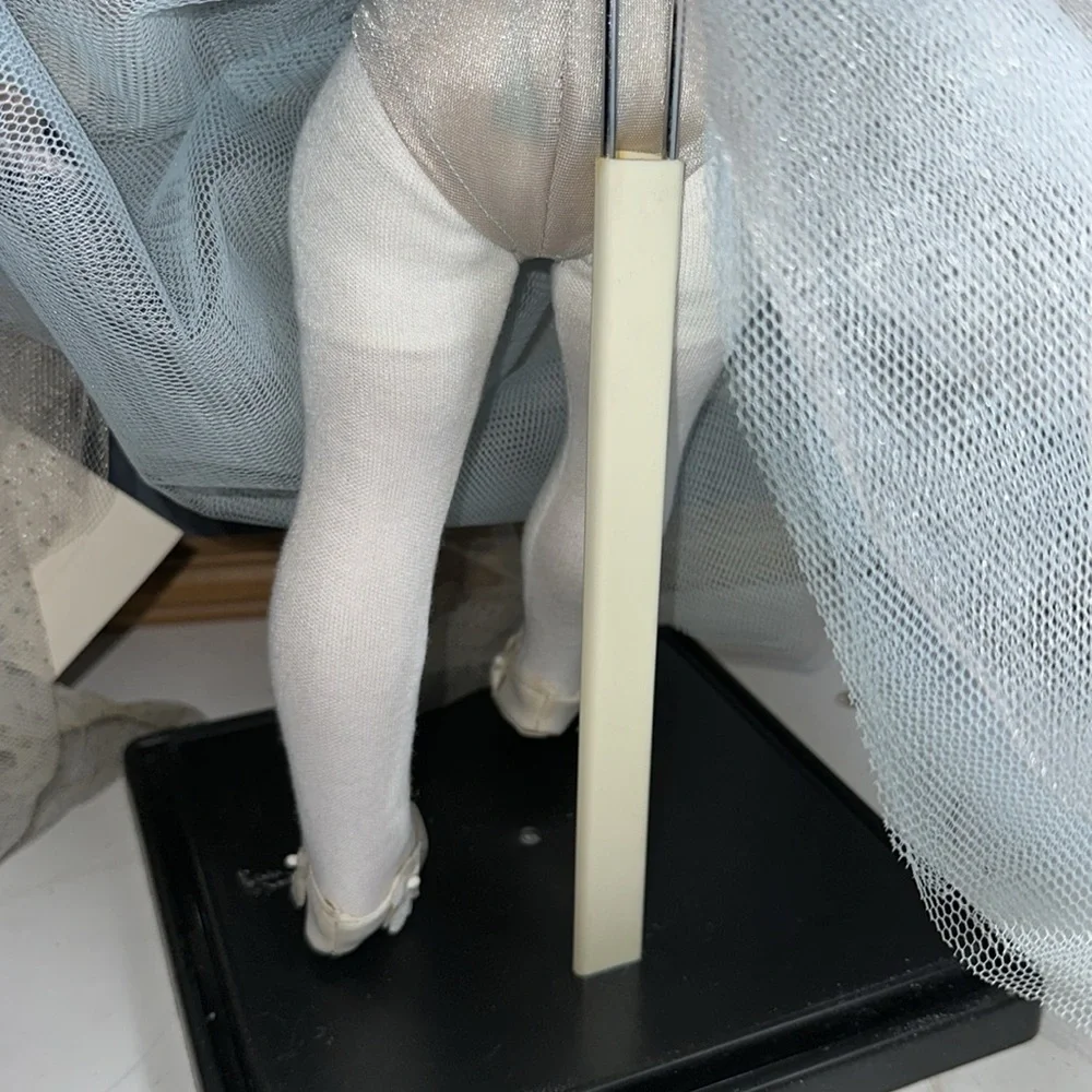 Vintage Vanessa ballerina doll sculpted by Hellen Hamilton Collection Kish 17”